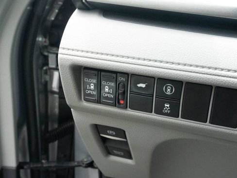 Used 2022 Honda Odyssey EX-L image 22