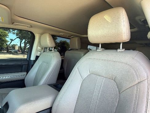Used 2023 Ford Expedition Max Limited RWD image 21