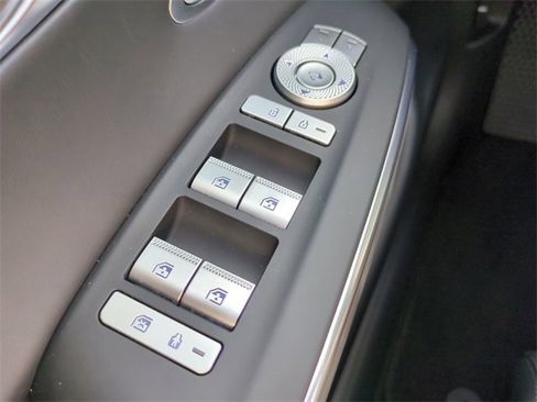 Certified 2025 Genesis GV70 3.5T Sport w/ Sport Advanced Package image 24