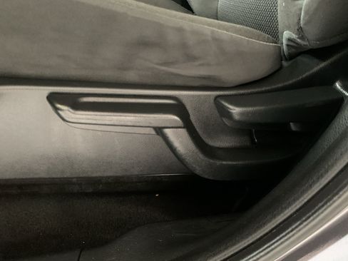 Used 2022 Honda HR-V LX image 13