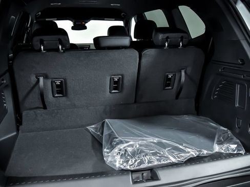 New 2027 GMC Acadia Elevation w/ Elevation Premium Package AWD/4WD image 5