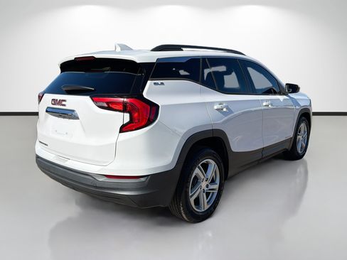 Used 2018 GMC Terrain SLE w/ Driver Convenience Package image 3