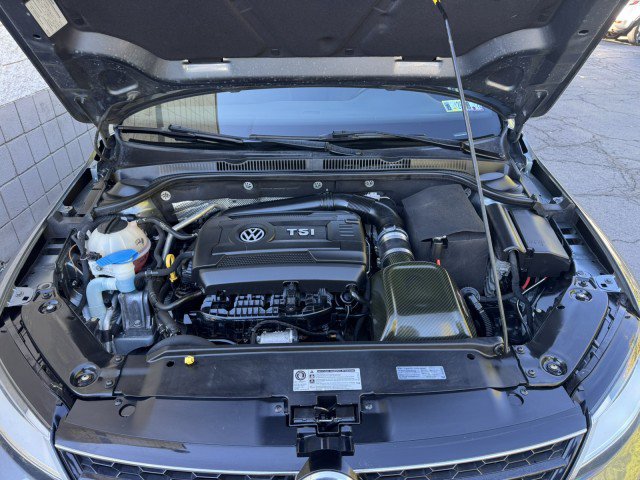 Used 2017 Volkswagen Jetta GLI FWD image 5