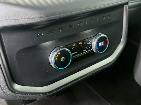Used 2025 Ford Expedition Max Active image 28