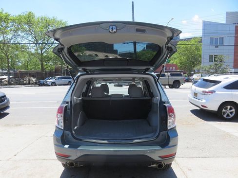 Used 2012 Subaru Forester 2.5X Limited AWD/4WD image 25