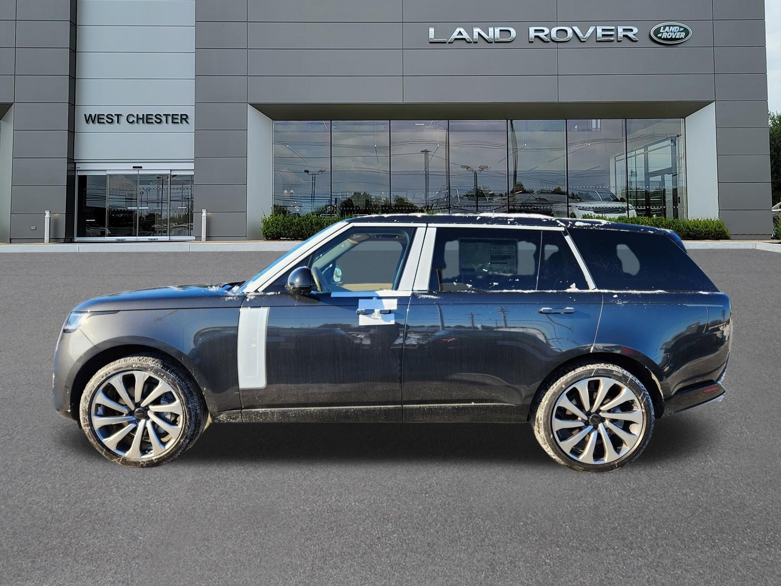 New 2026 Land Rover Range Rover Long Wheelbase SE AWD/4WD image 5
