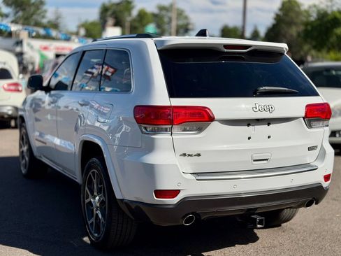 Used 2018 Jeep Grand Cherokee Limited AWD/4WD image 3