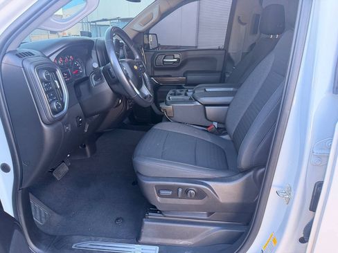 Used 2021 Chevrolet Silverado 1500 LT AWD/4WD image 21