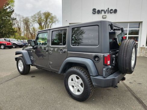 Used 2017 Jeep Wrangler Unlimited Sport w/ Quick Order Package 24S AWD/4WD image 13