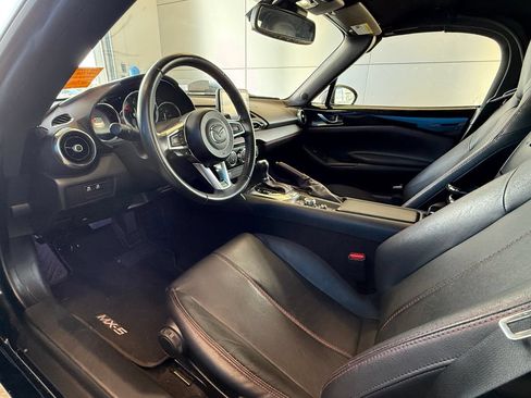 Used 2019 MAZDA MX-5 Miata Grand Touring RWD image 16