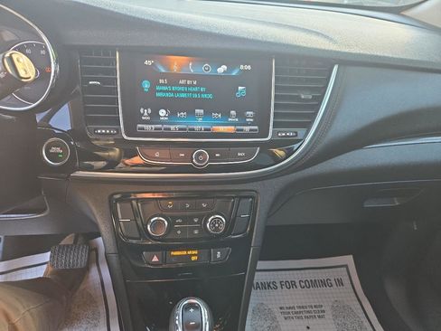 Used 2018 Buick Encore Preferred image 9