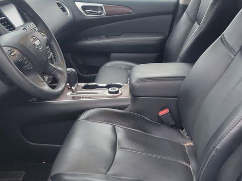 Used 2020 Nissan Pathfinder Platinum image 7