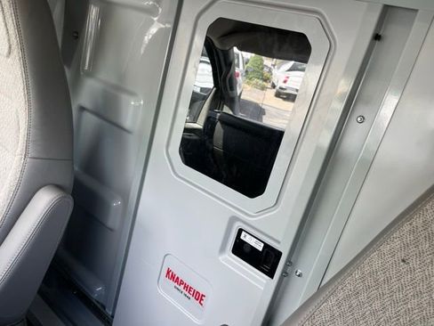 New 2025 Chevrolet Express 3500 Work Van w/ Power Convenience Package image 20