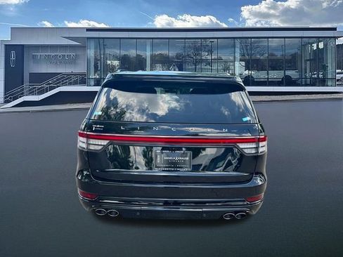 New 2026 Lincoln Aviator Reserve w/ Jet Appearance Package AWD/4WD image 6
