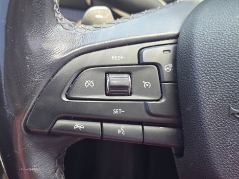Used 2019 Cadillac XT4 Premium Luxury AWD/4WD image 19