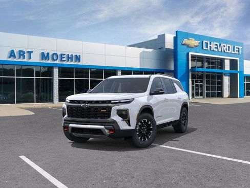 New 2026 Chevrolet Traverse Z71 w/ LPO, Floor Liner Package image 8