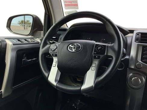Used 2021 Toyota 4Runner SR5 Premium w/ Moonroof Package AWD/4WD image 11