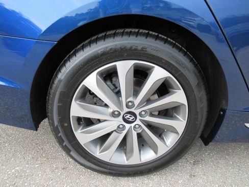 Used 2016 Hyundai Sonata Sport w/ Option Group 1V FWD image 7