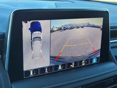 Used 2021 GMC Yukon SLT w/ SLT Luxury Plus Package image 16