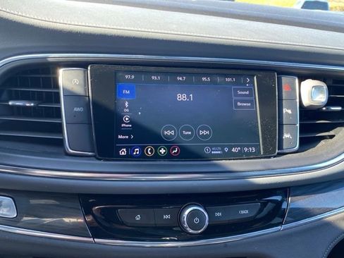 Used 2023 Buick Enclave Essence AWD/4WD image 24