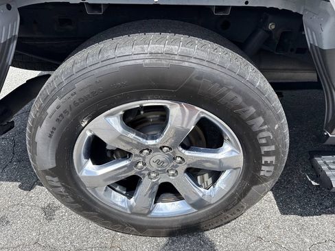 Used 2023 Ford F150 King Ranch w/ Equipment Group 601A High AWD/4WD image 17