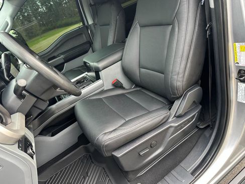 Used 2023 Ford F250 XLT w/ Black Appearance Package image 13