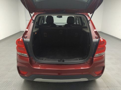 Used 2022 Chevrolet Trax LT w/ LT Convenience Package image 29