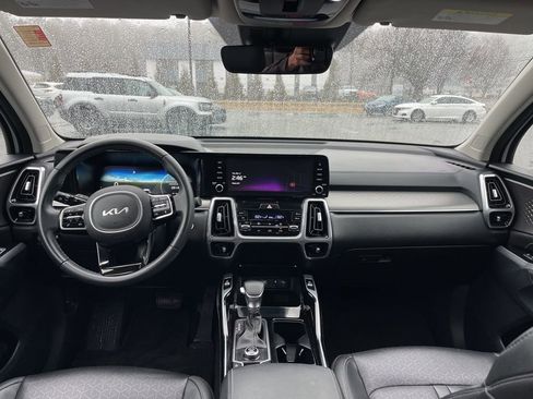 Used 2023 Kia Sorento SX image 8