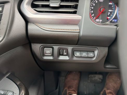 Certified 2022 GMC Acadia AT4 w/ Technology Package image 12