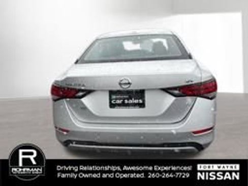 Used 2022 Nissan Sentra SV image 6