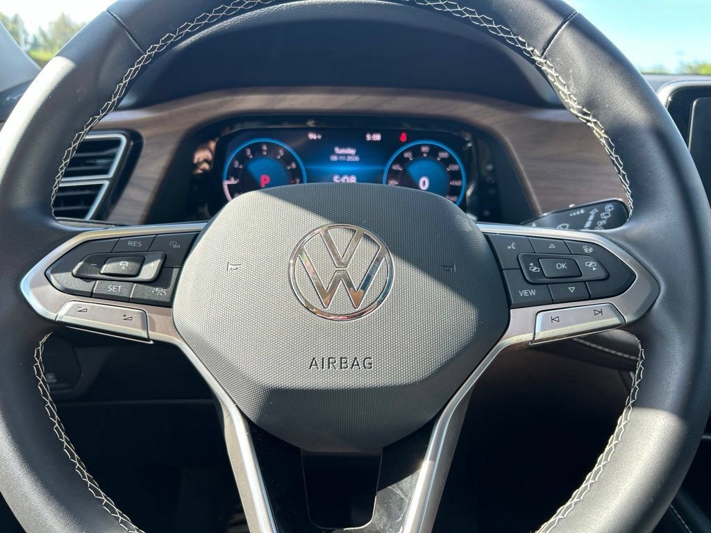 Certified 2026 Volkswagen Atlas SE w/ Panoramic Sunroof Package FWD image 24