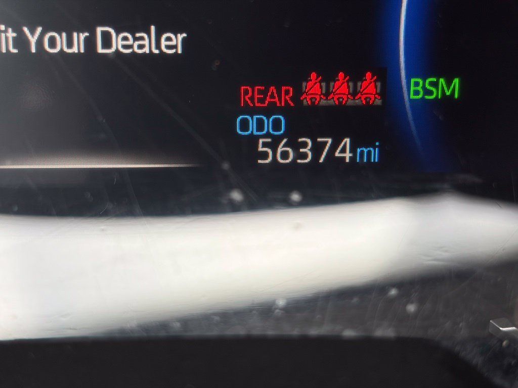 Used 2024 Toyota RAV4 LE AWD/4WD image 32