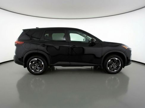 Used 2025 Nissan Rogue SV AWD/4WD image 11
