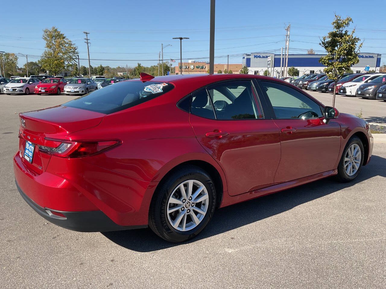 Used 2025 Toyota Camry LE FWD image 7