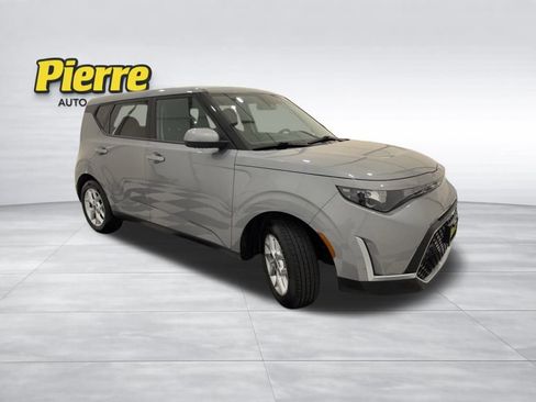 Used 2023 Kia Soul LX w/ Option Group 015 image 6