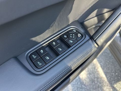 Used 2026 Porsche Cayenne Coupe AWD/4WD image 9