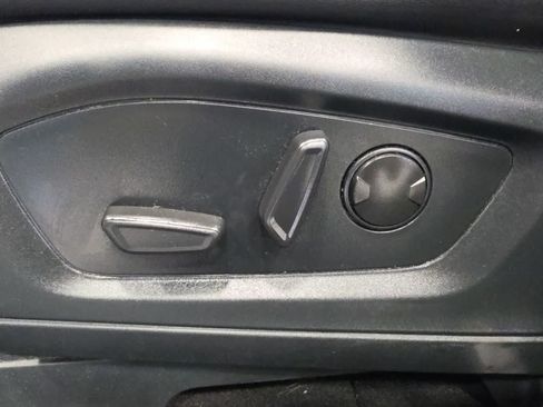 Used 2023 Ford Explorer XLT w/ Equipment Group 202A AWD/4WD image 16