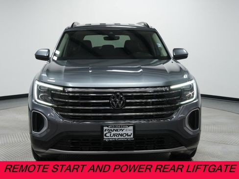 Used 2024 Volkswagen Atlas SE image 2