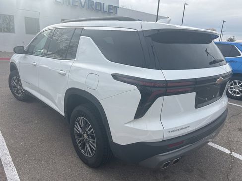 Certified 2025 Chevrolet Traverse LT image 7