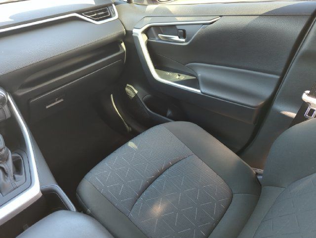 Used 2025 Toyota RAV4 XLE w/ Convenience Package AWD/4WD image 29