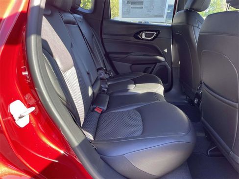 New 2026 Jeep Compass Latitude image 30