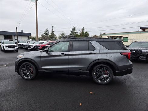 New 2026 Ford Explorer ST image 8