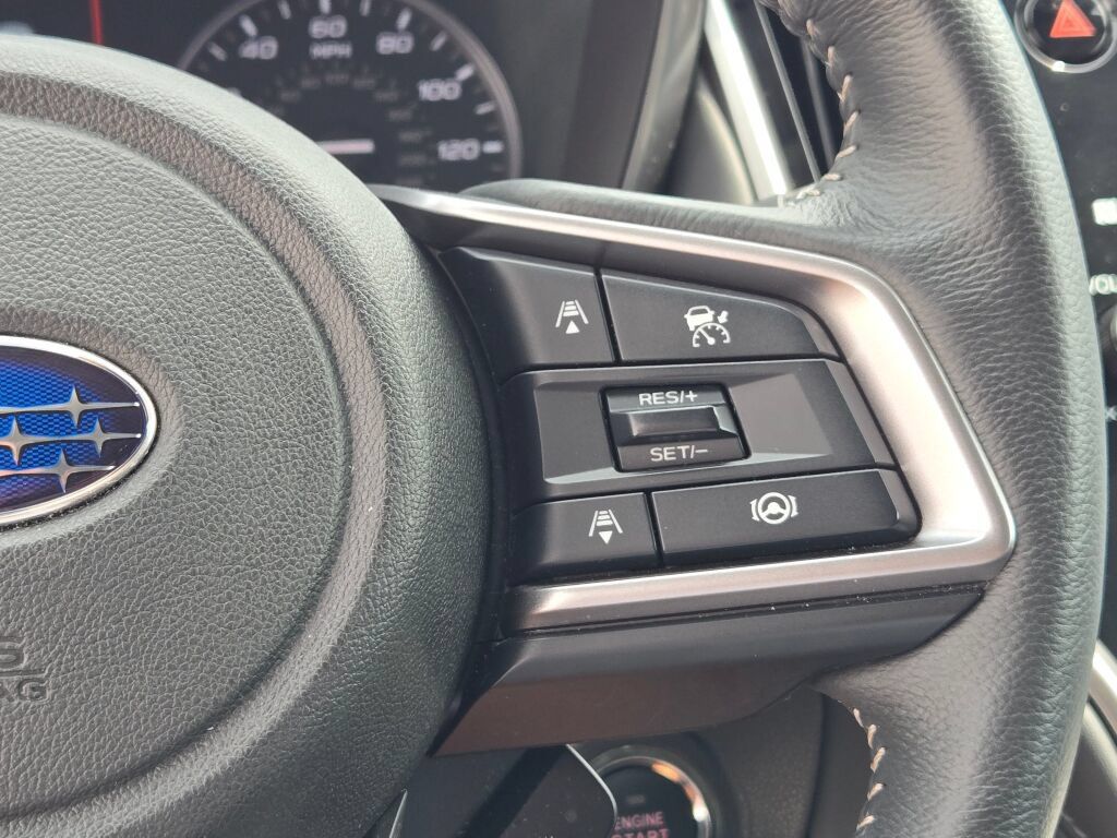 Used 2025 Subaru Outback Limited AWD/4WD image 36