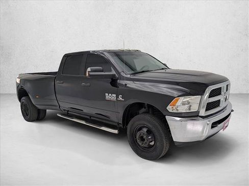 Used 2017 RAM 3500 Tradesman w/ Chrome Appearance Group image 3