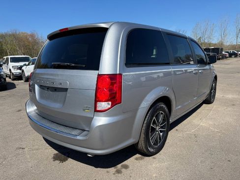 Used 2019 Dodge Grand Caravan GT FWD image 5