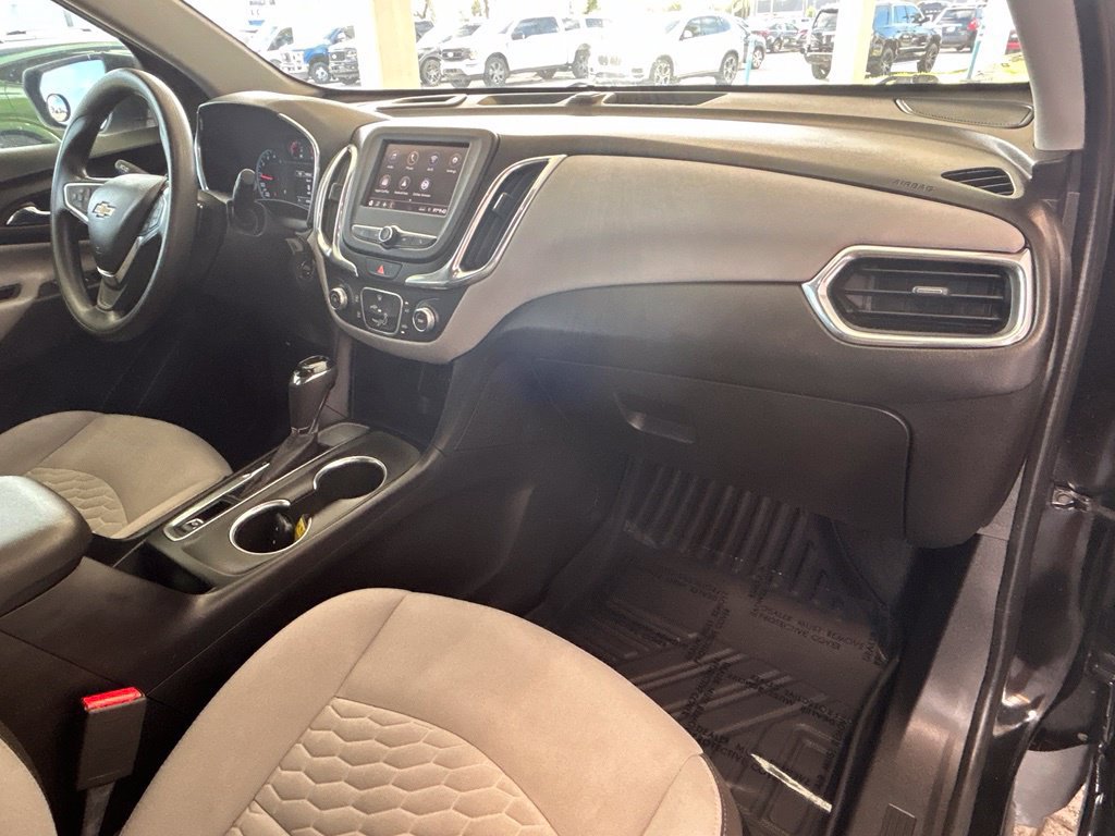 Used 2020 Chevrolet Equinox LS w/ LS Convenience Package FWD image 26