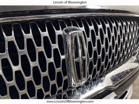 Certified 2022 Lincoln Nautilus Reserve w/ Equipment Group 201A image 13