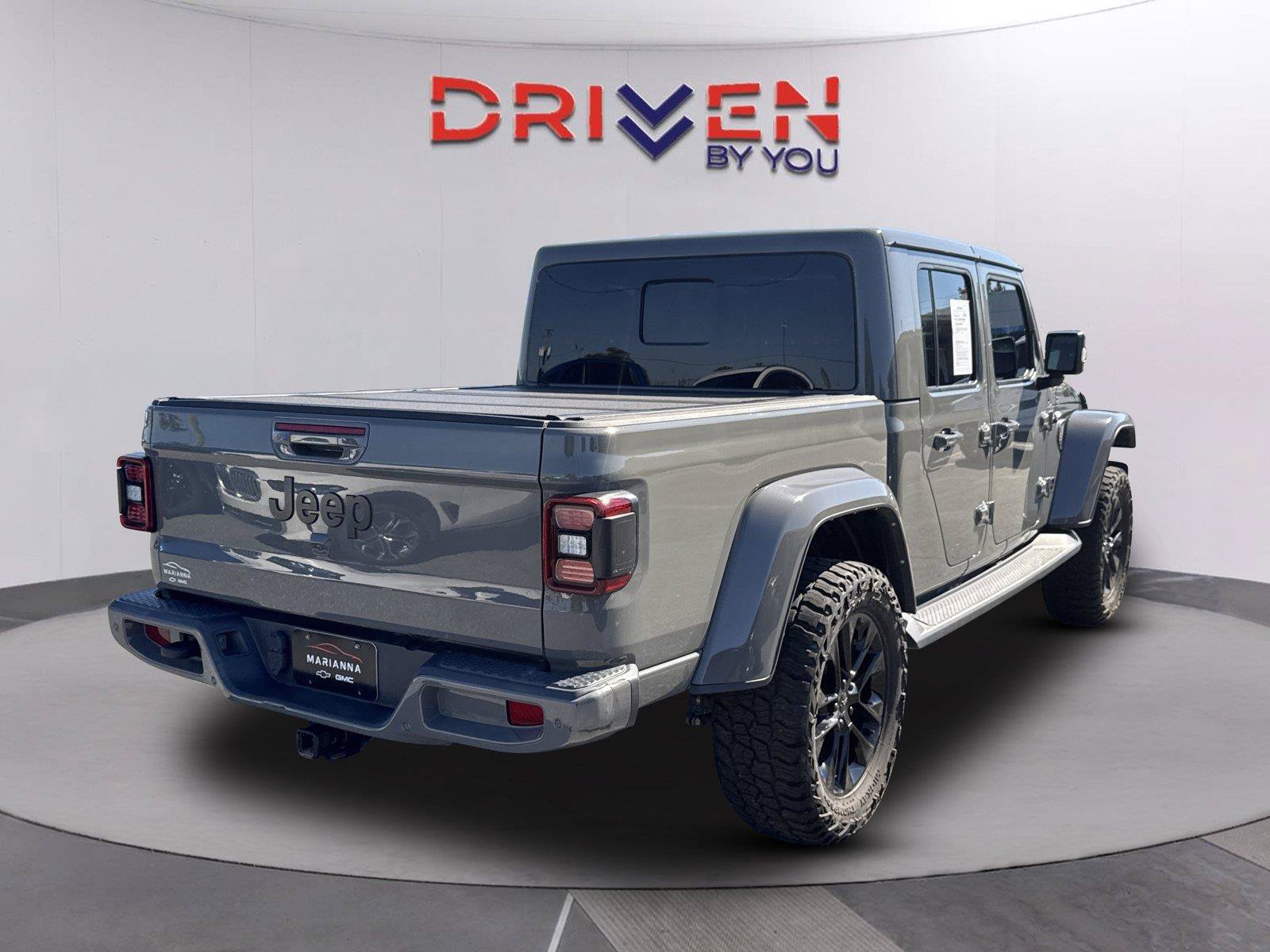Used 2023 Jeep Gladiator Overland AWD/4WD image 3