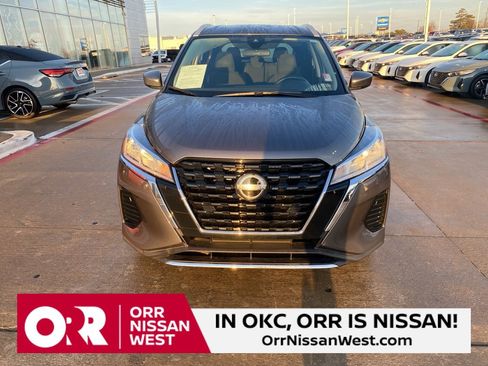 Used 2023 Nissan Kicks SV image 8