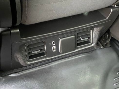 Used 2024 Chevrolet Silverado 2500 LT image 27